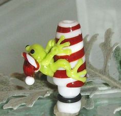 989f8fe528b8c59168efb27763dbbc41--blown-glass-charms.jpg