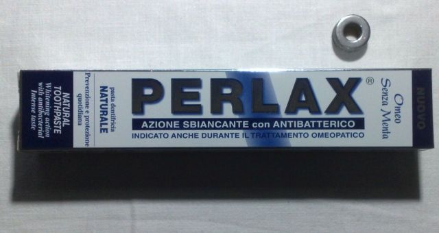 dentifricio_senza_menta_Perlax_75ml@iper.it_1.50€.jpg